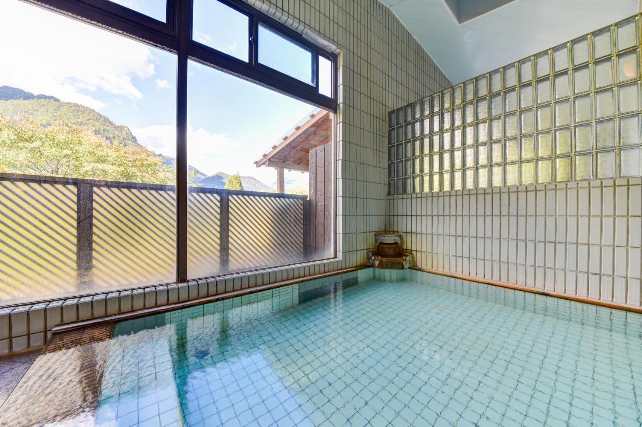 Resort Inn Chirorian Takajama Kültér fotó